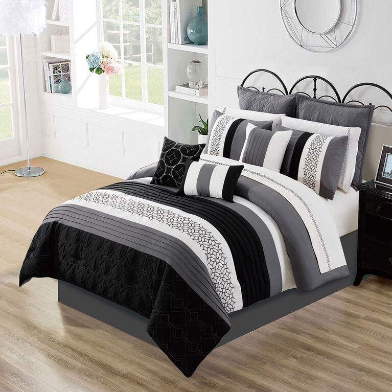 S&CO Maddox 7PC Queen Comforter Set